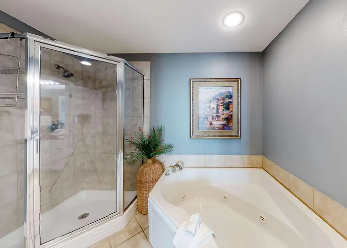 Oceanfront 10th-floor With Balcony Great View W&d & Pool Access Holiday home