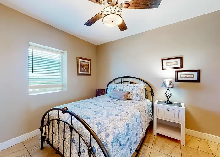 Holiday home Oceanfront 10th-floor With Balcony Great View W&d & Pool Access Gulf Shores